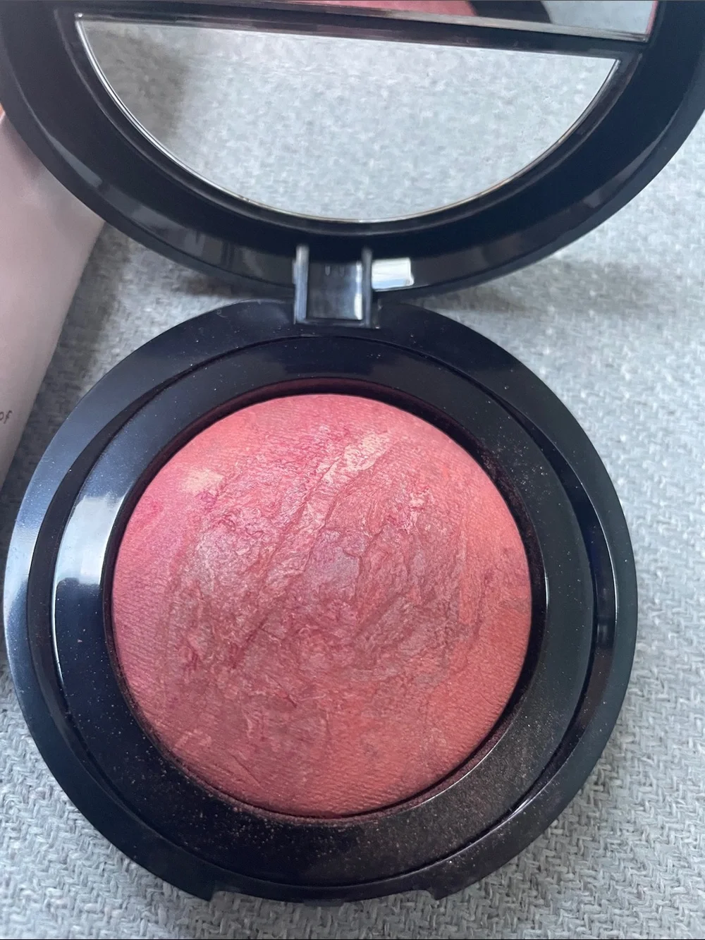 Laura Geller Marbleized Blush - Coral Pink Swirl